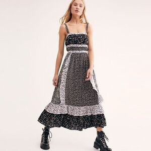 Yessica Maxi in Black Combo
FREE PEOPLE floral prairie sundress